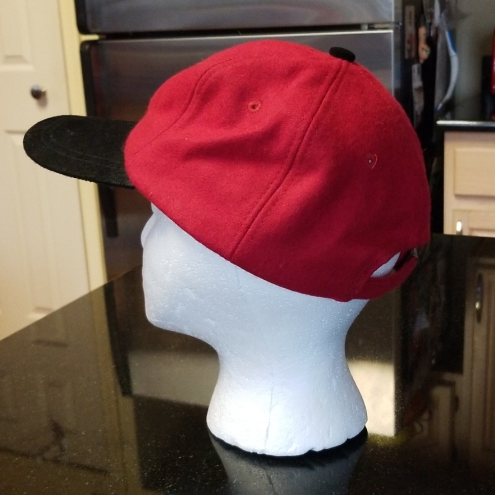 Two-Tone Baseball Hat - Picture 4 of 7
